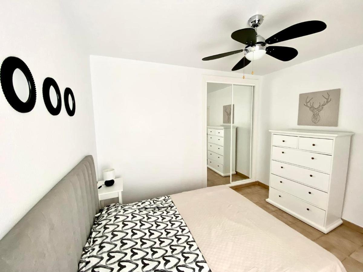 Locos Beach Holiday Apartments Torrevieja Extérieur photo